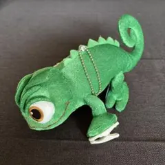 東京ディズニーリゾート パスカル　ぬいぐるみ　肩のせ　ラプンツェル