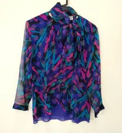 東京ブラウス　シフォン長袖ブラウス 紫青ピンク模様　Мサイズ