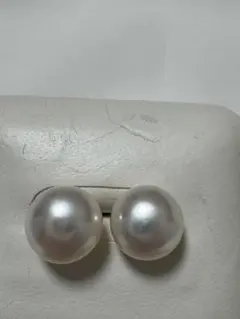 ホワイトパール スタッドピアス