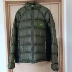 ☆adidas　ダウンジャケット　カーキ　L　美品・軽量！☆