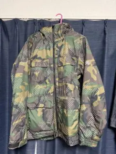 Nike SBナイキ カモフラ　ナイロンジャケット　M