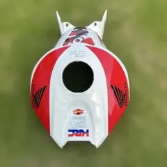 cbr1000rr sc57 タンクのサムネイル