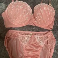 未使用 ピンクブラジャーショーツセット E70 Mサイズ