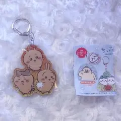 ちいかわ ラメアクリルキーホルダー 日焼けトリオ うさぎ ハチワレ ②のサムネイル