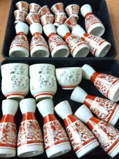未使用品 ビンテージ 九谷焼 古九谷 金彩 蓋付き湯呑み茶碗 ペア