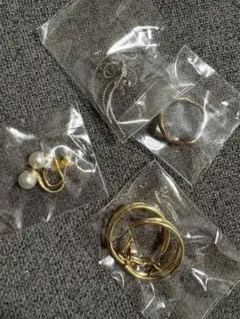 ゴールド・シルバー ピアス 、指輪4点セット