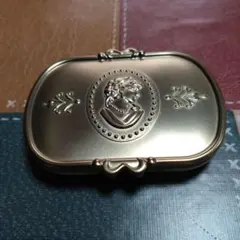Les Merveilleuses LADUREE アイカラー パレットのサムネイル