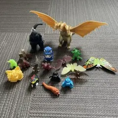 ゴジラ　まとめ売り　フィギュア　指人形　18体