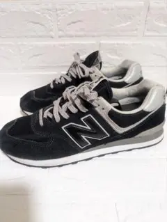 New Balance 574 ブラック スニーカーのサムネイル