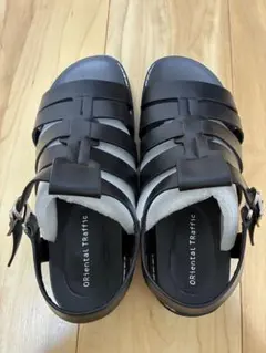 Oriental Traffic ブラック スポーツサンダル