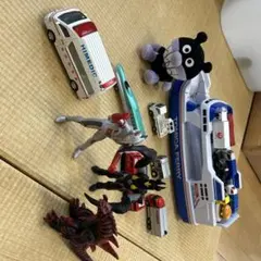 トミカなどおもちゃ17点　セット売り