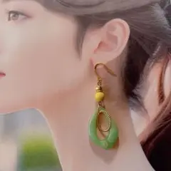 No.17 ♡ハンドメイド グリーン×ゴールドフープピアス♡