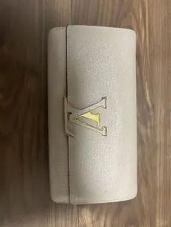 Louis Vuitton カプシーヌ ベージュ 長財布