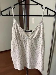 【未使用】Brandy Melville 花柄 キャミソール タンクトップのサムネイル