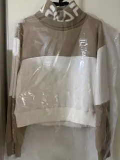 FILA ハイネック クロップドスウェット　クリーニング済み