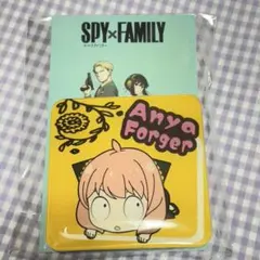 SPY×FAMILY アーニャ　アクリルバッチ　スタンド付き