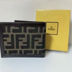 【極美品】FENDI フェンディ ズッカ柄 二つ折り財布 コンパクト 箱付き 茶のサムネイル