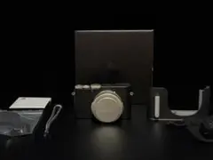 Leica D-LUX8 限定100YEARS OF LEICA【付属品多数】のサムネイル