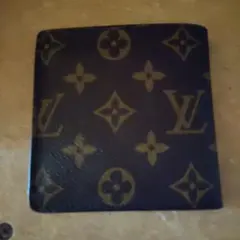 ルイ・ヴィトン 二つ折り財布