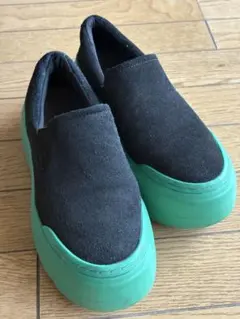 ◆UGG厚底◆スニーカースリッポンタイプ　23.5cm 緑　普段24cm対応