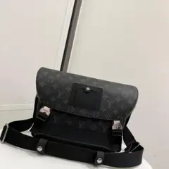 メッセンジャーバッグ 黒 ロゴ入り