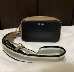 FURLA ショルダーバッグ LILLI クロスボディ　カメラバッグ　フルラのサムネイル