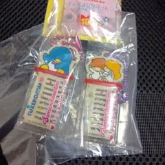 チャーミングコームアクリルチャーム　キキララ＆タキシードサム