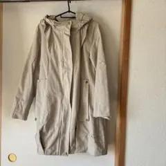コート　ベージュ　フード付き