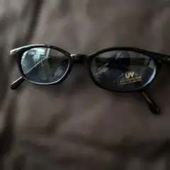 UVプロテクション 黒いオーバルサングラス