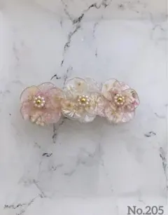 お花のヘアバレッタ✿*: ハンドメイドアクセサリー