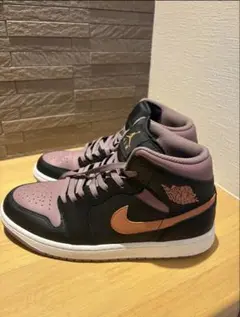 Nike Air Jordan 1 Mid SE