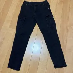 ブラックスキニーパンツ