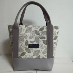 葉柄プリント キャンバストートバッグ　ハンドメイド