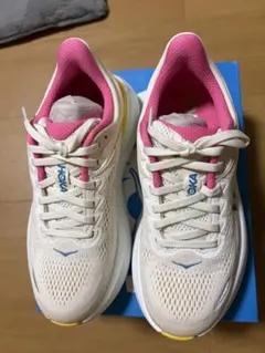 HOKA BOND 19 ホワイト/ピンク 5.5Bのサムネイル