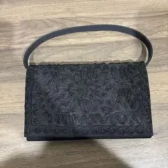 ブラックフォーマルバッグ 刺繍デザイン