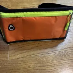 【特価】オレンジ ランニング ウエストポーチ 防水 軽量