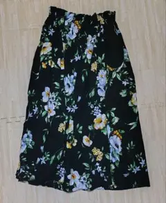 URBAN RESEARCH カットジャガードフラワープリントスカートのサムネイル