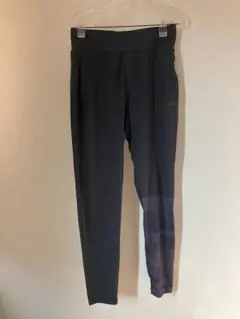 adidas ヨガボトム　レギンスパンツ ブラック　ヨガパンツ　大きめ