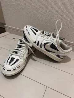 NIKE SB スニーカー ホワイトのサムネイル