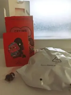 【POPMART】Crybaby crying for love