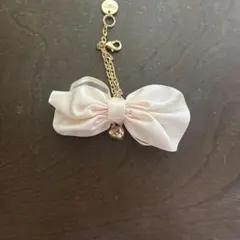 リボン型チャーム ゴールドチェーン付き