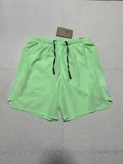 【超人気】ナイキ Dri-FITメンズ ランニングショーツ7インチ L