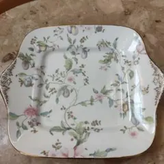 Wedgwood 花柄 四角い皿