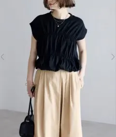 【新品】ボンジュールサガン　ギャザーカットTシャツ　ブラック　半袖　トップス