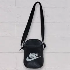 NIKE ミニショルダーバッグ 黒