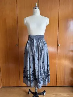 グレー 花柄刺繍 ロングフレアスカート