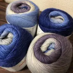 グラデーションウールヤーン4玉 明るめブルー系