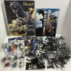 ゴジラ　モスラ　キングギドラ 大怪獣総攻撃　ポスター・ストラップ・ボールペン他