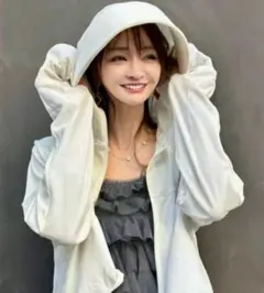 成瀬愛里 遮光パーカー 忍 ブラック 黒 美品 成瀬愛里 プロデュース商品 – CRAMMY