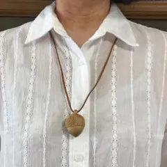 木彫り どんぐり ネックレス